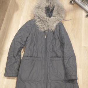 Ladies Barbour quilted long winter coat with removable faux fur shawl